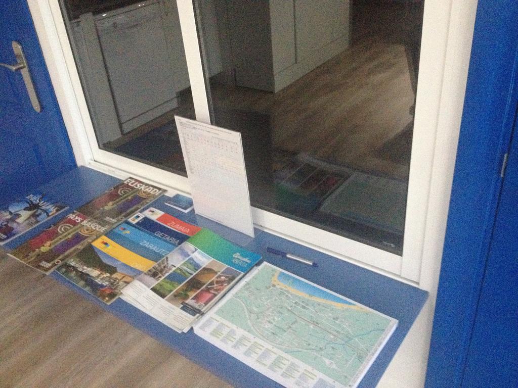 Galerna Zarautz Hostel Bagian luar foto