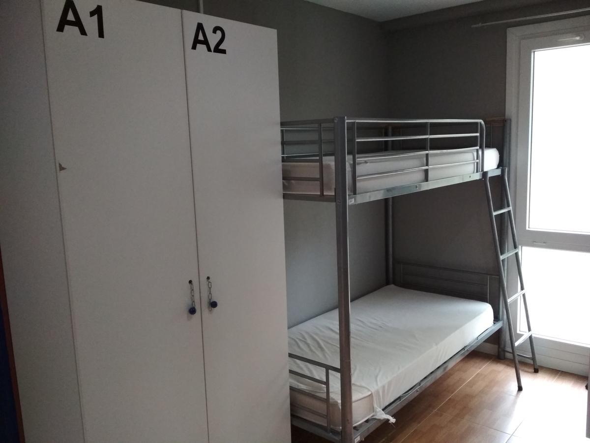Galerna Zarautz Hostel Bagian luar foto